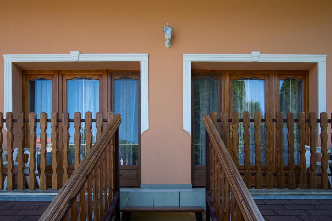 Akacfa 13 Apartman زلاكاروس المظهر الخارجي الصورة